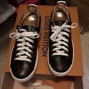 Louis Vuitton front Row Sneakers